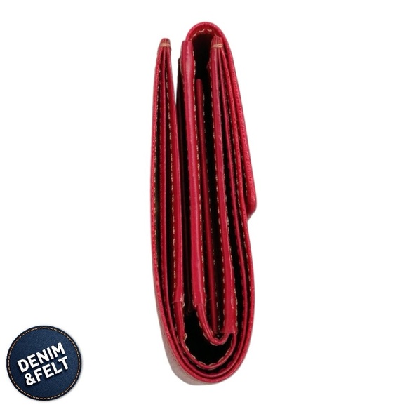 Burberry Women’s Red Leather Bifold Wallet w/ Coin Compartment | PRELOVED ♥️ - Picture 7 of 15